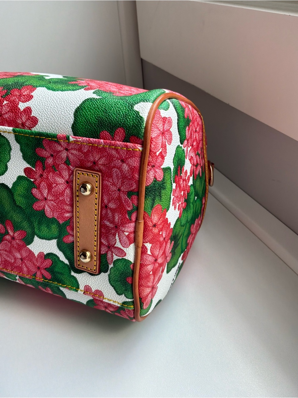 Dooney & Bourke Hydrangea Floral Barrel Satchel. J6266575 - Picture 8 of 16